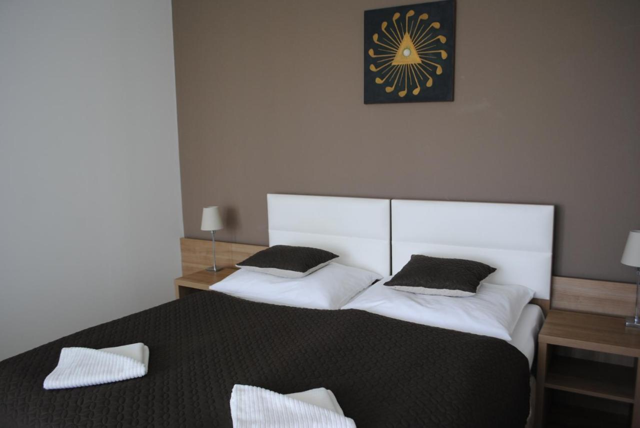 Hotel Golf Jezera Ostrožská Nová Ves Bagian luar foto